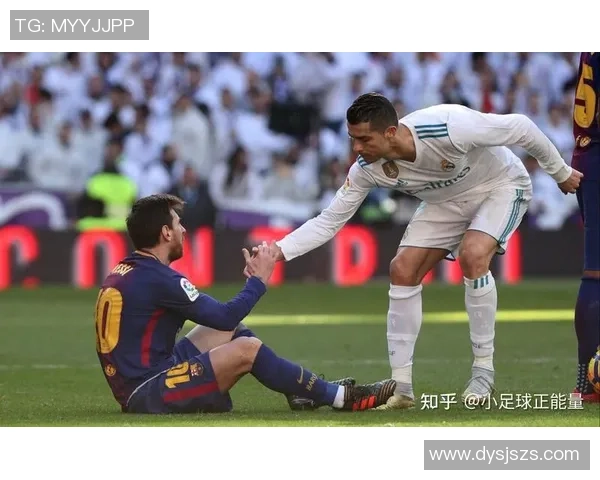 足球明星感人瞬间合集用爱与温暖传递正能量的视频分享