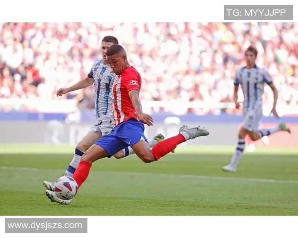 足球明星不当行为引发争议视频曝光引发社会热议与关注 足球明星不当行为引发争议视频曝光引发社会热议与关注